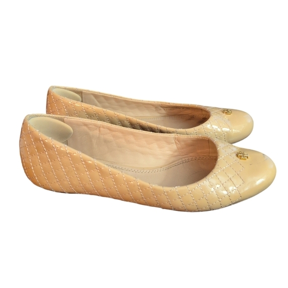 Tory Burch Beige Patent Leather Logo Ballet - Picture 3 of 5